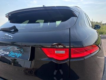 Jaguar F-Pace - 7