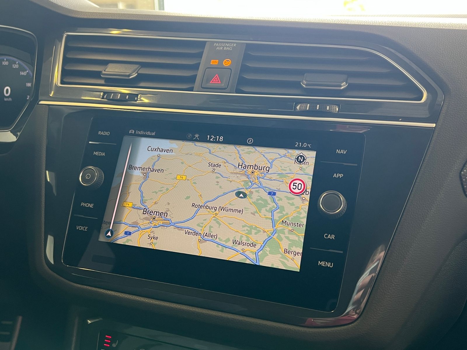 Fahrzeugabbildung Volkswagen Tiguan Allspace R-Line 2.0 TDI DSG 4Motion *AHK,