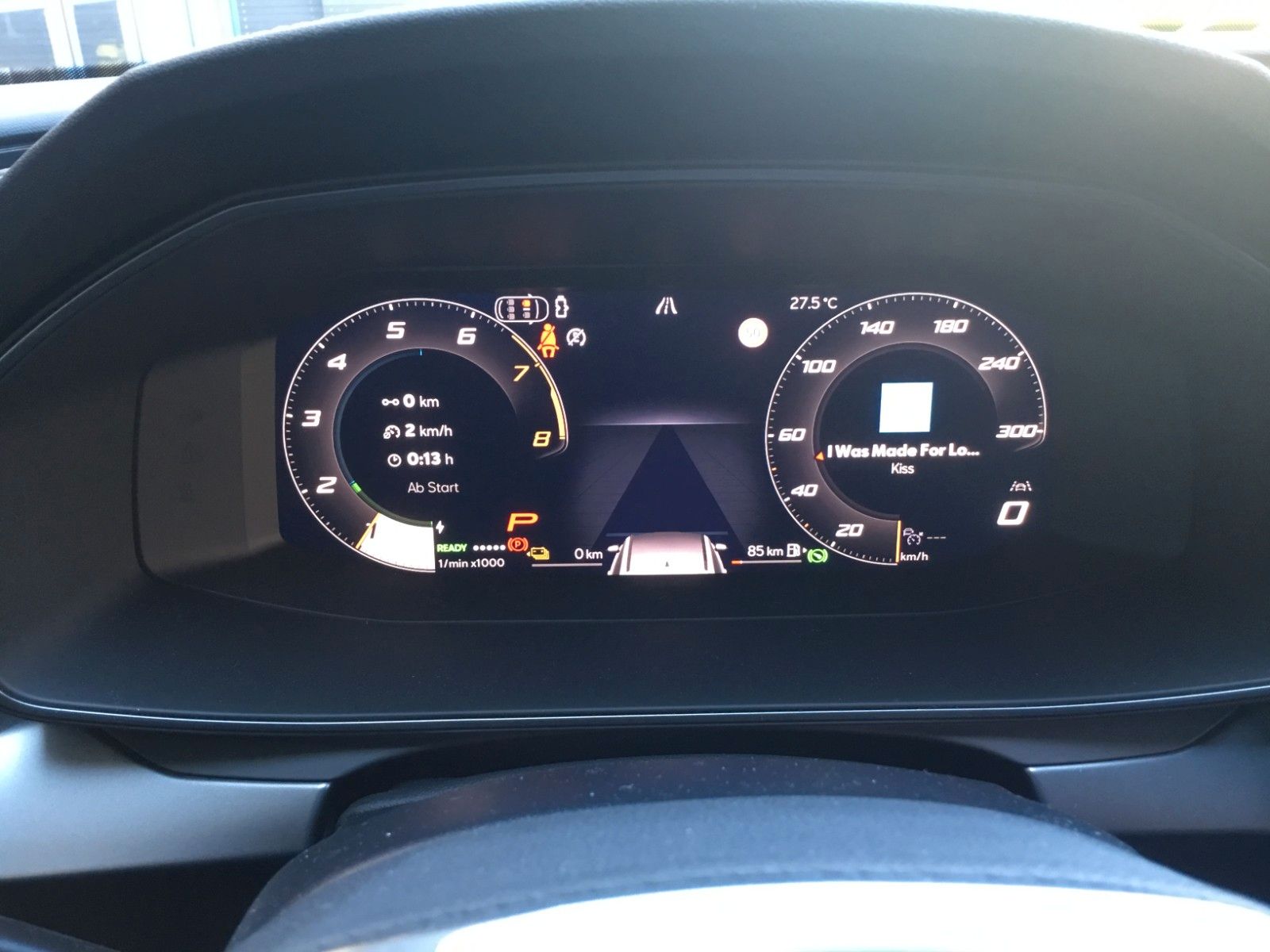 Fahrzeugabbildung CUPRA Leon 1.5 E-HYBRID DSG Sportstourer+AHK+Kamera+18