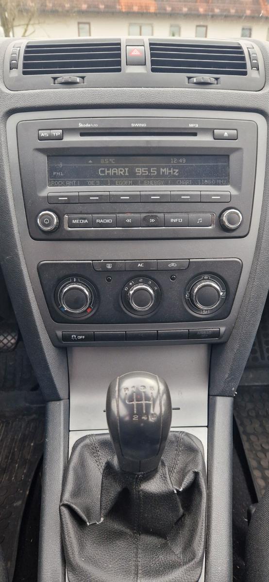 Skoda Octavia 2011 — photo 13
