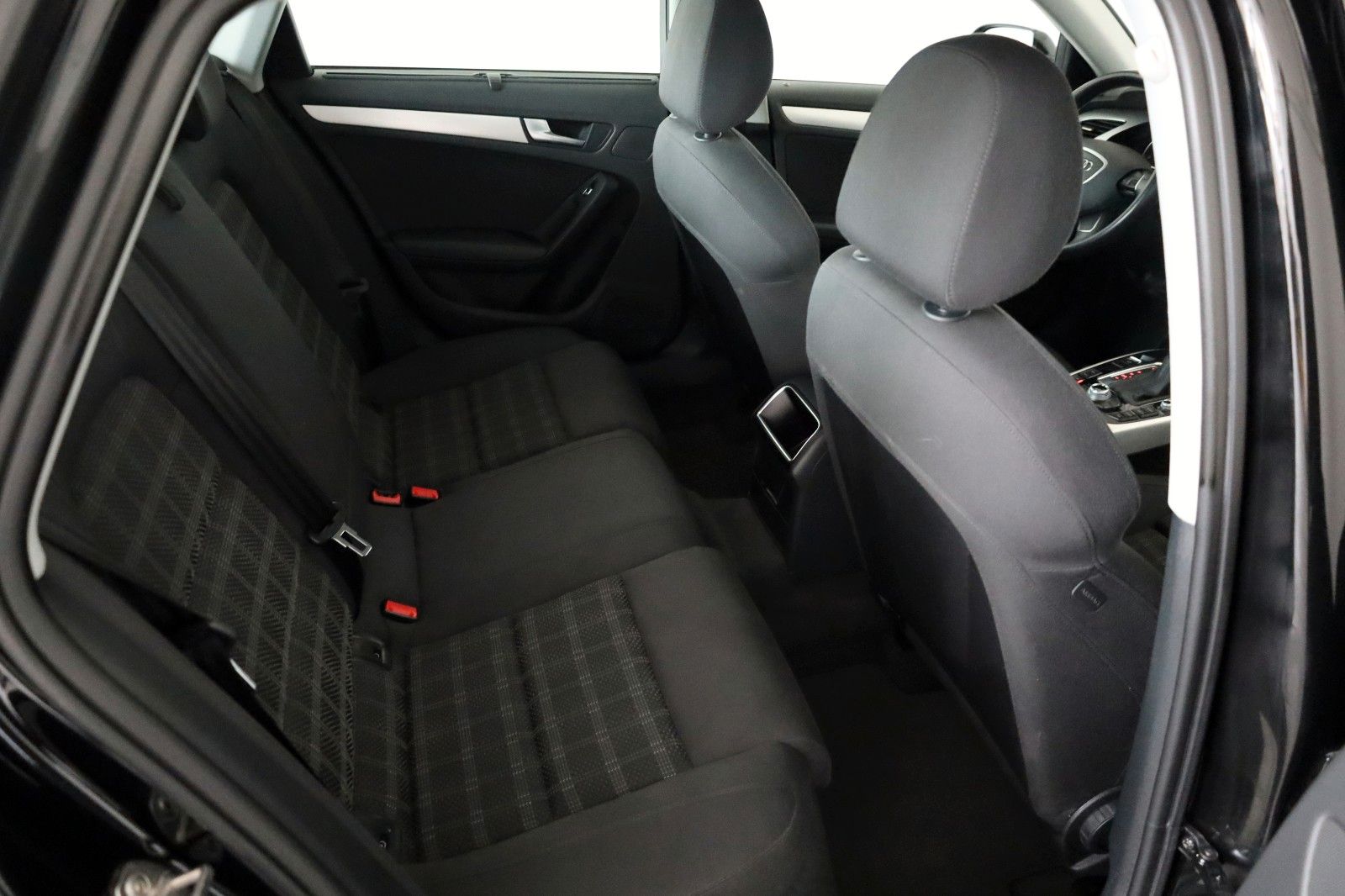 Fahrzeugabbildung Audi A4 Lim. Attraction Navi,Bi-Xenon,PDC,SR+WR