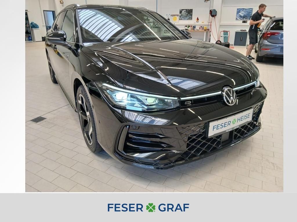 VW Passat R-Line 1.5 eHybrid DSG/LED/Rear View/AHK/