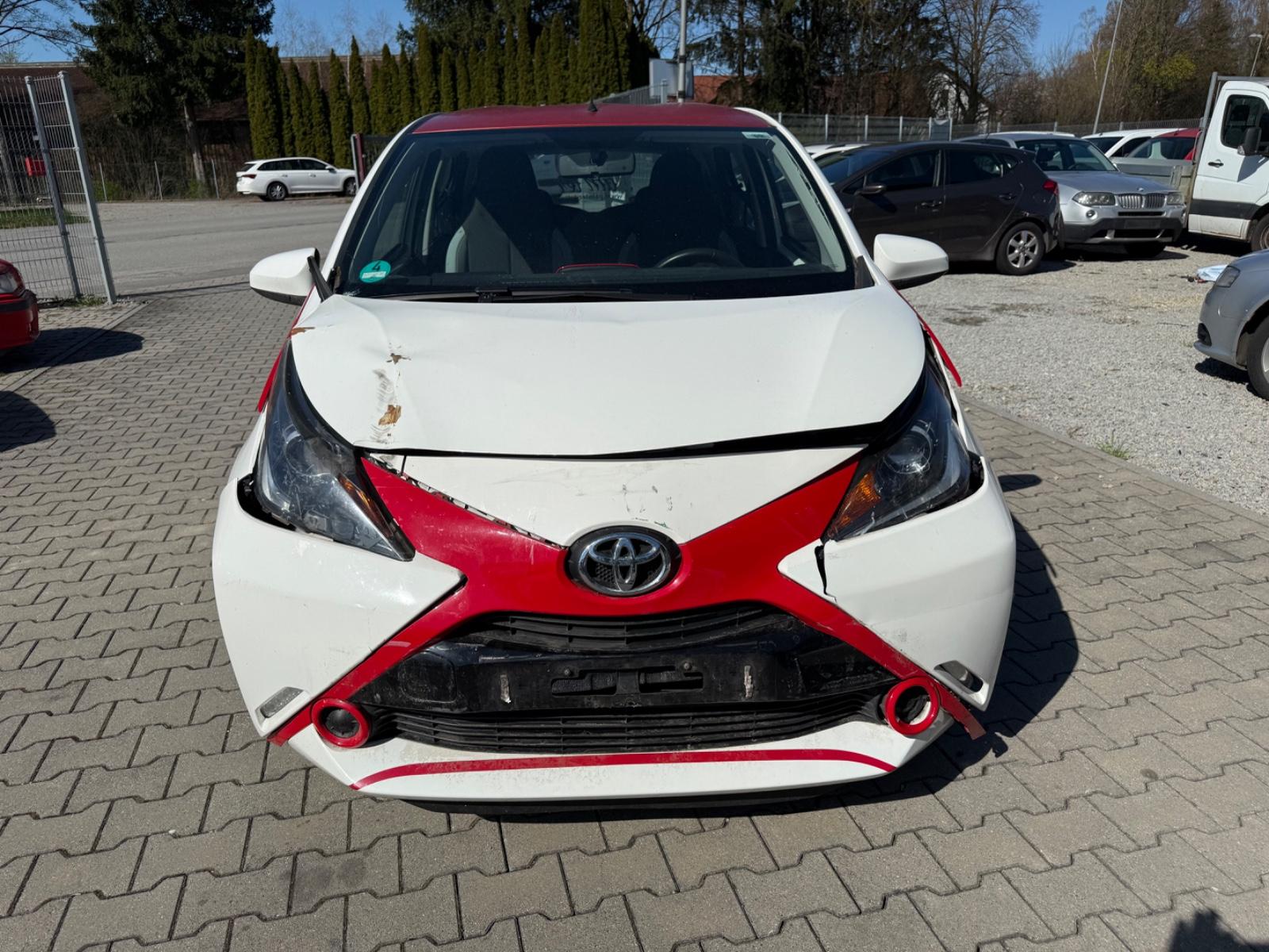 Toyota Aygo AYGO x-play