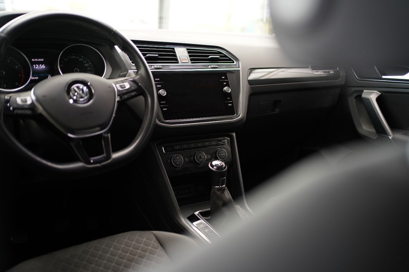 Fahrzeugabbildung Volkswagen Tiguan 1.4 TSI Comfortline Navi+Einparkhilfe+ACC