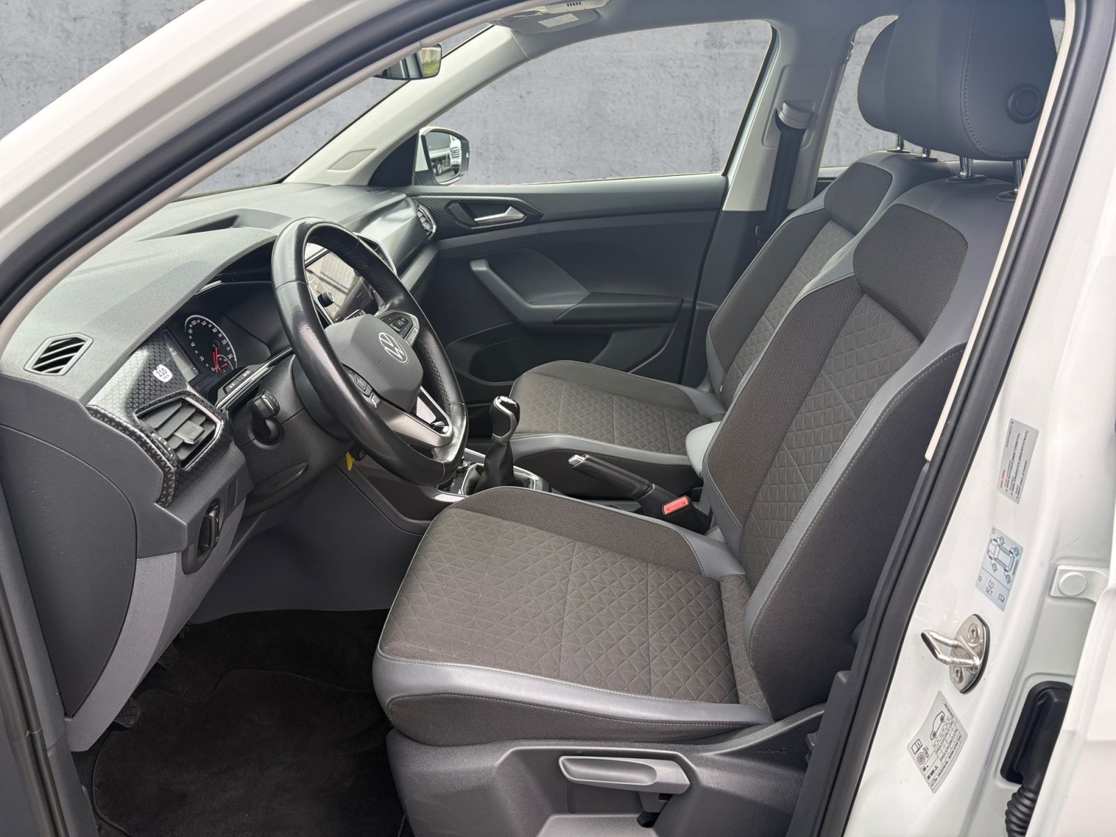 Volkswagen T-Cross - Bild 12
