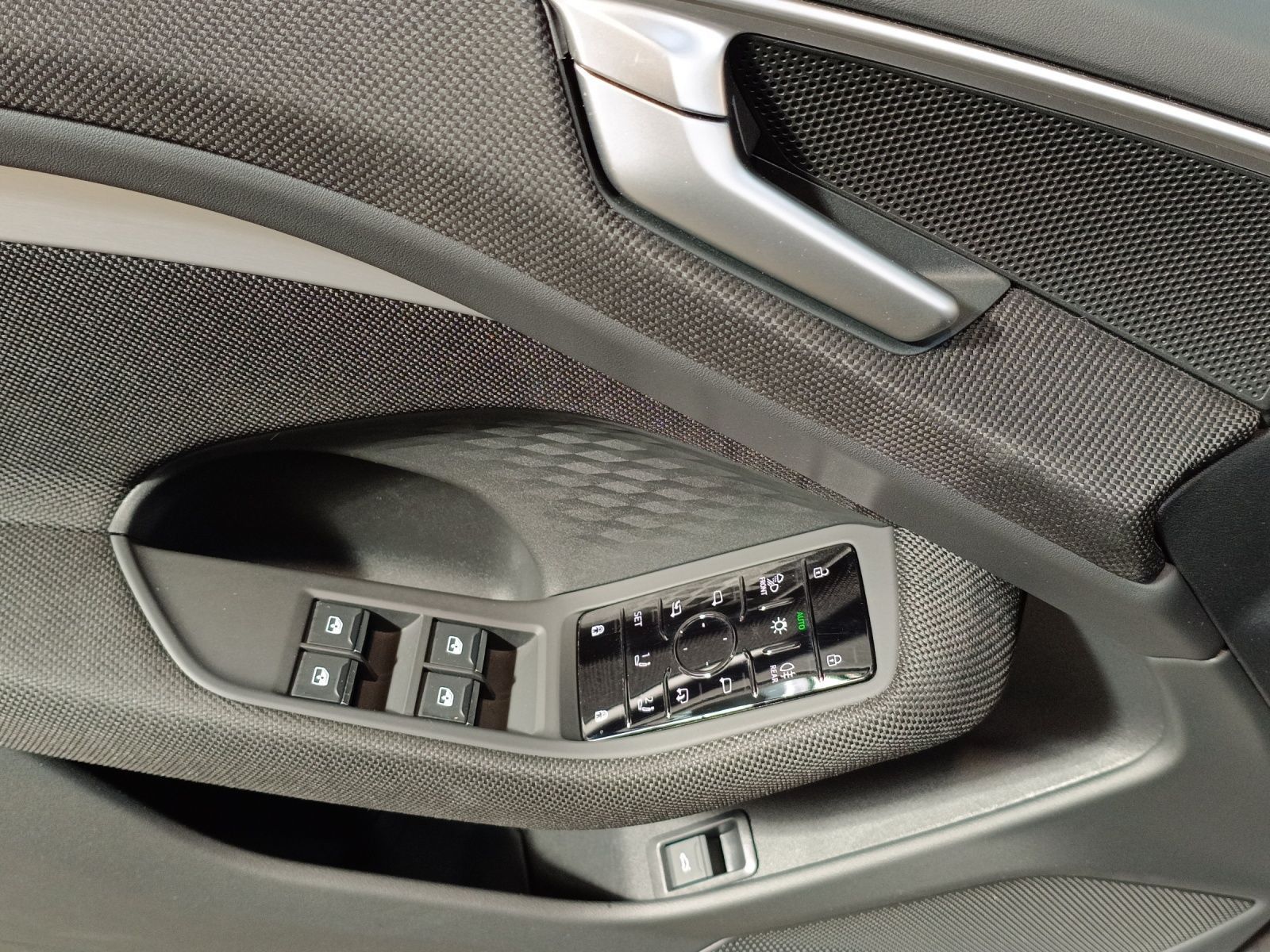 Audi A6 - Bild 8