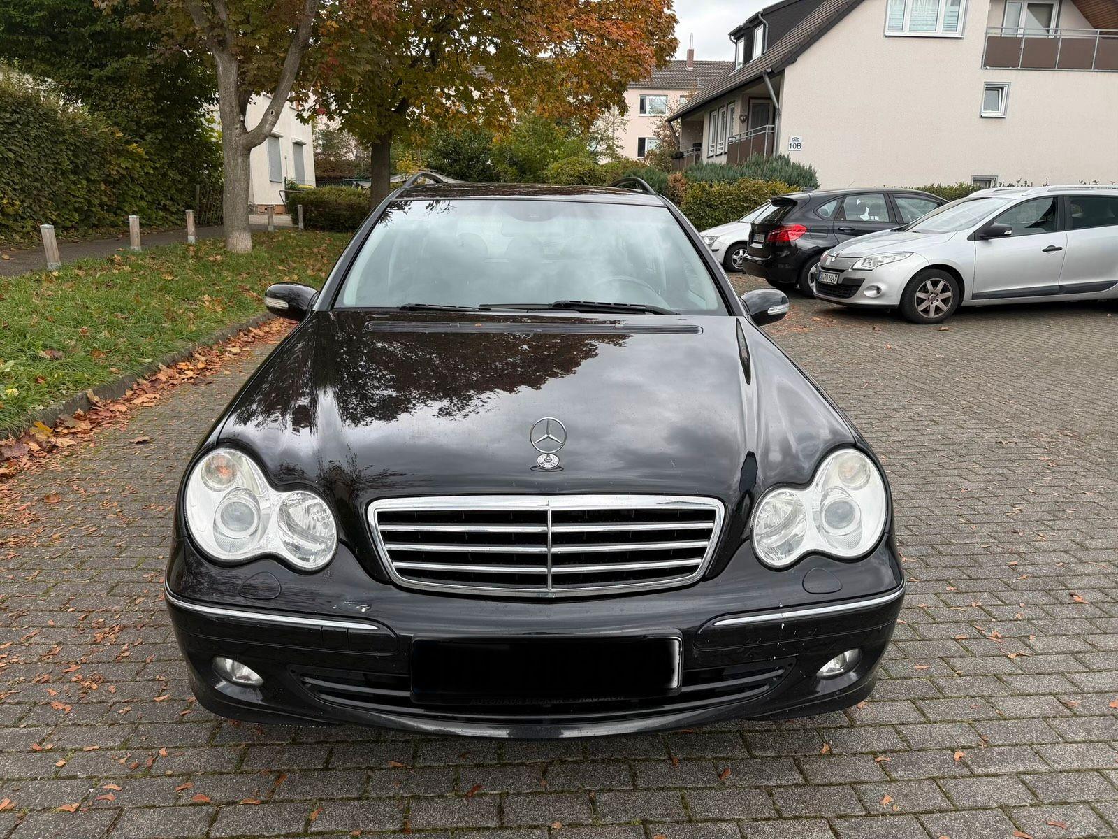 Mercedes-Benz C 230