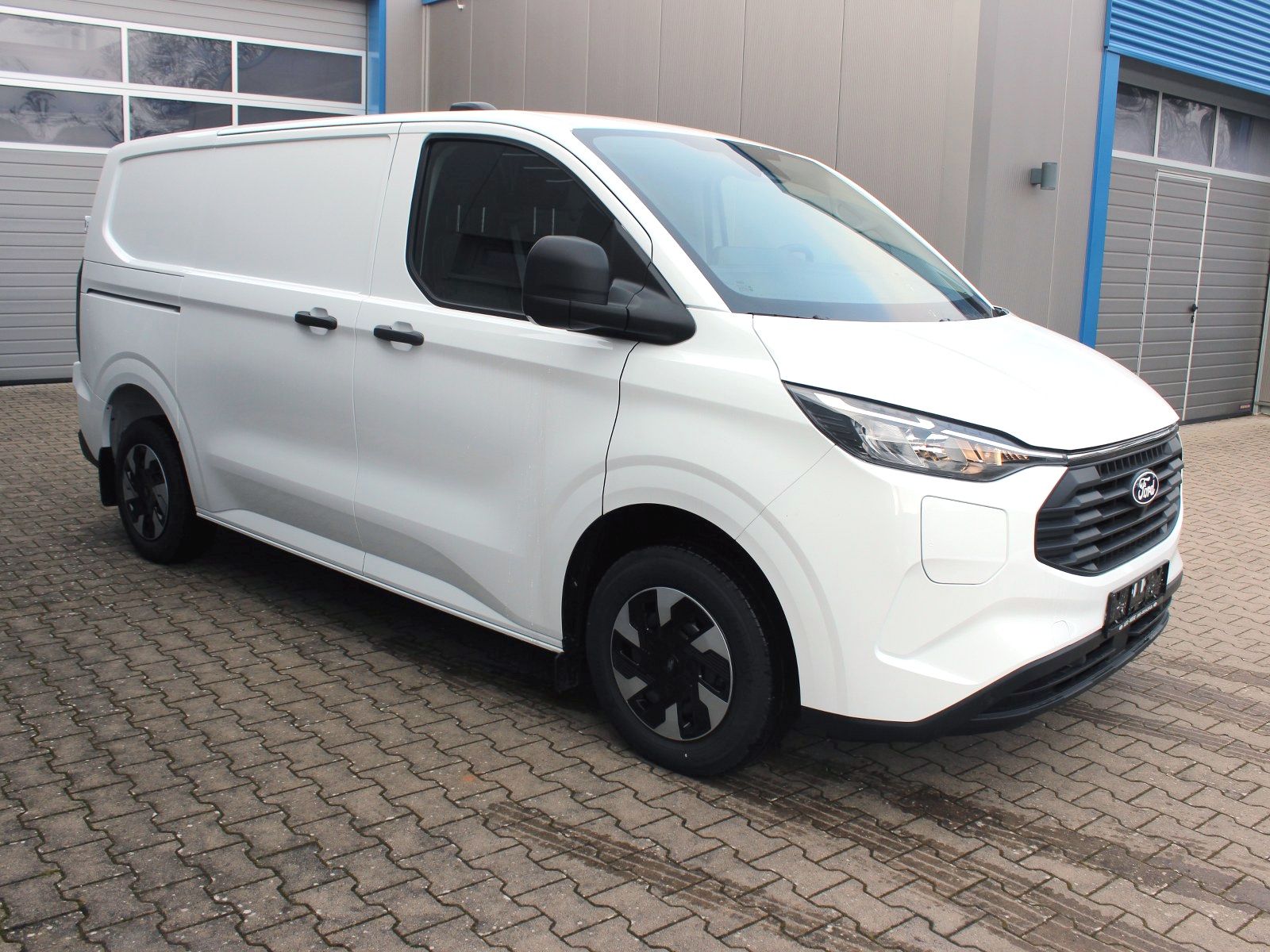 Fahrzeugabbildung Ford Transit Custom 320 L1 Trend FWD Plug-in Hybrid