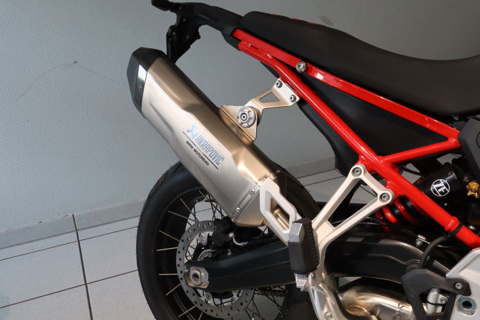 Fahrzeugabbildung BMW F900GS mit Enduro Paket