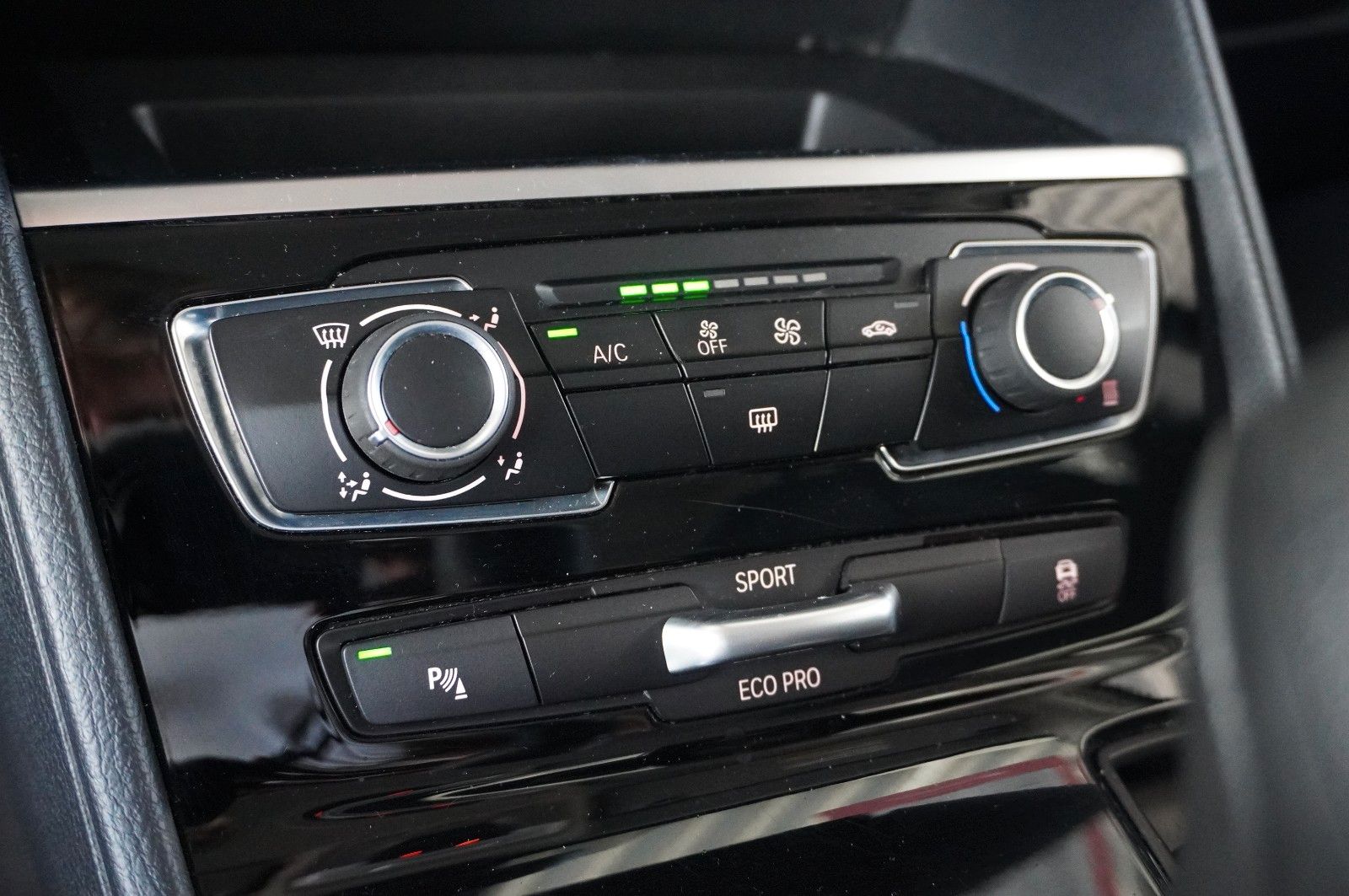 Fahrzeugabbildung BMW 216d Active Tourer NAVI/PDC/ALU/EU6dTemp