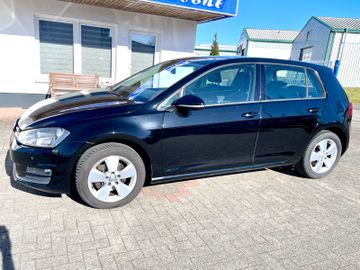 Volkswagen Golf - 2