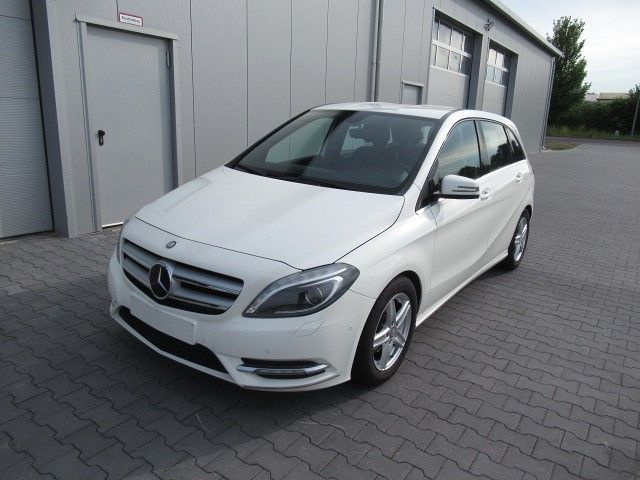 Mercedes-Benz B-Klasse B180 Edition 1 Navi PDC v+h SH Bi-Xenon