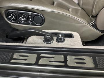 1988 Porsche 928 缩略图 13