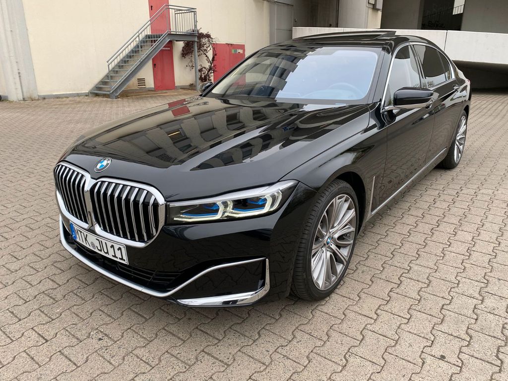 Image of BMW 730