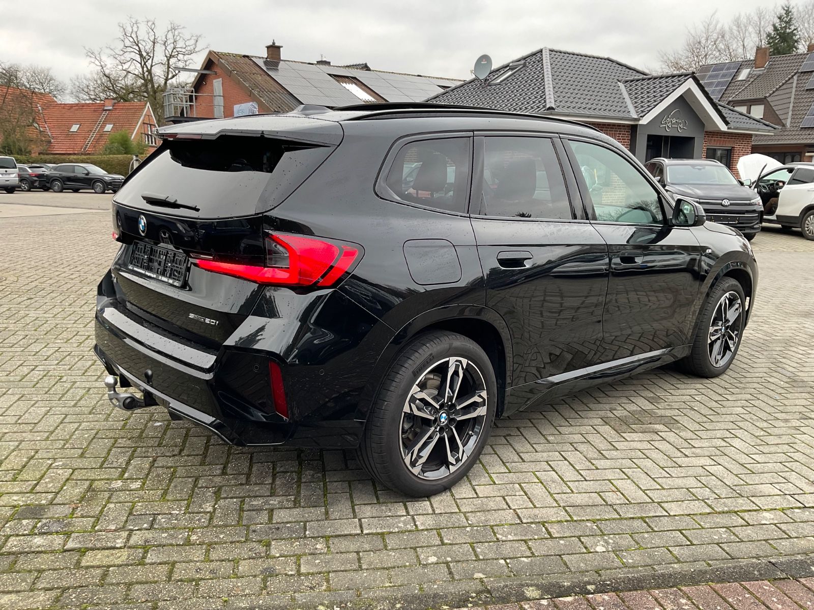 Fahrzeugabbildung BMW X1 sDrive20i,M Sport,AHK,Kamera,Navi,Panorama
