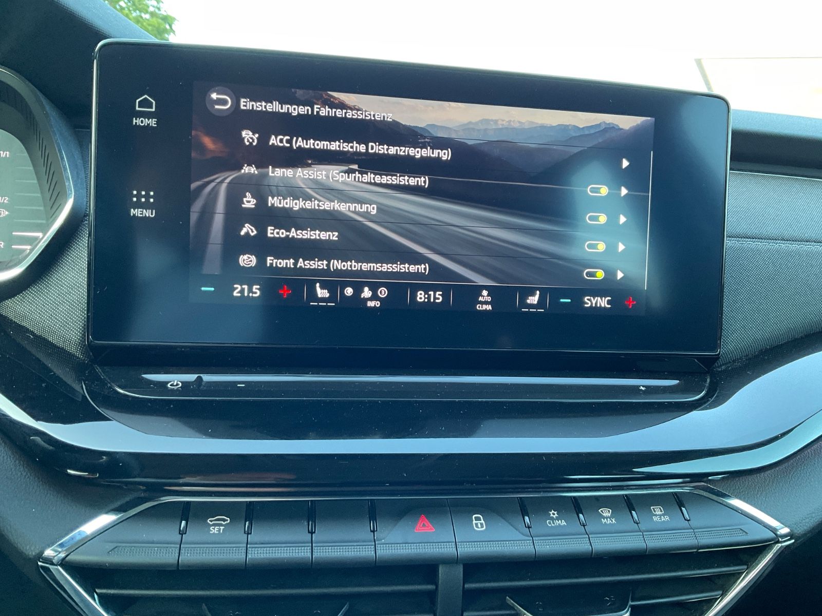 Fahrzeugabbildung SKODA Octavia Kombi 1.5 TSI e-TEC DSG,Kamera,Navi,LED
