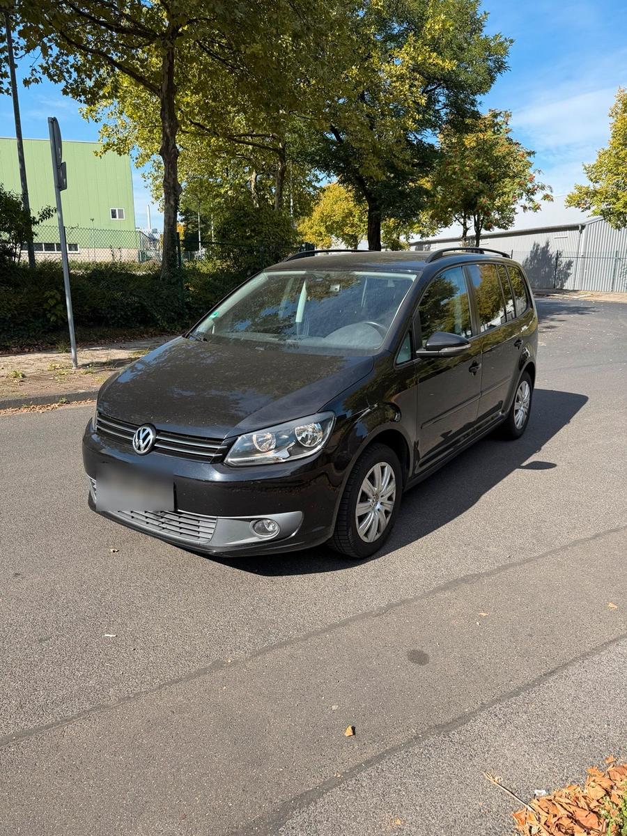 Volkswagen Touran 2011 — engine 105 HP (77kW)