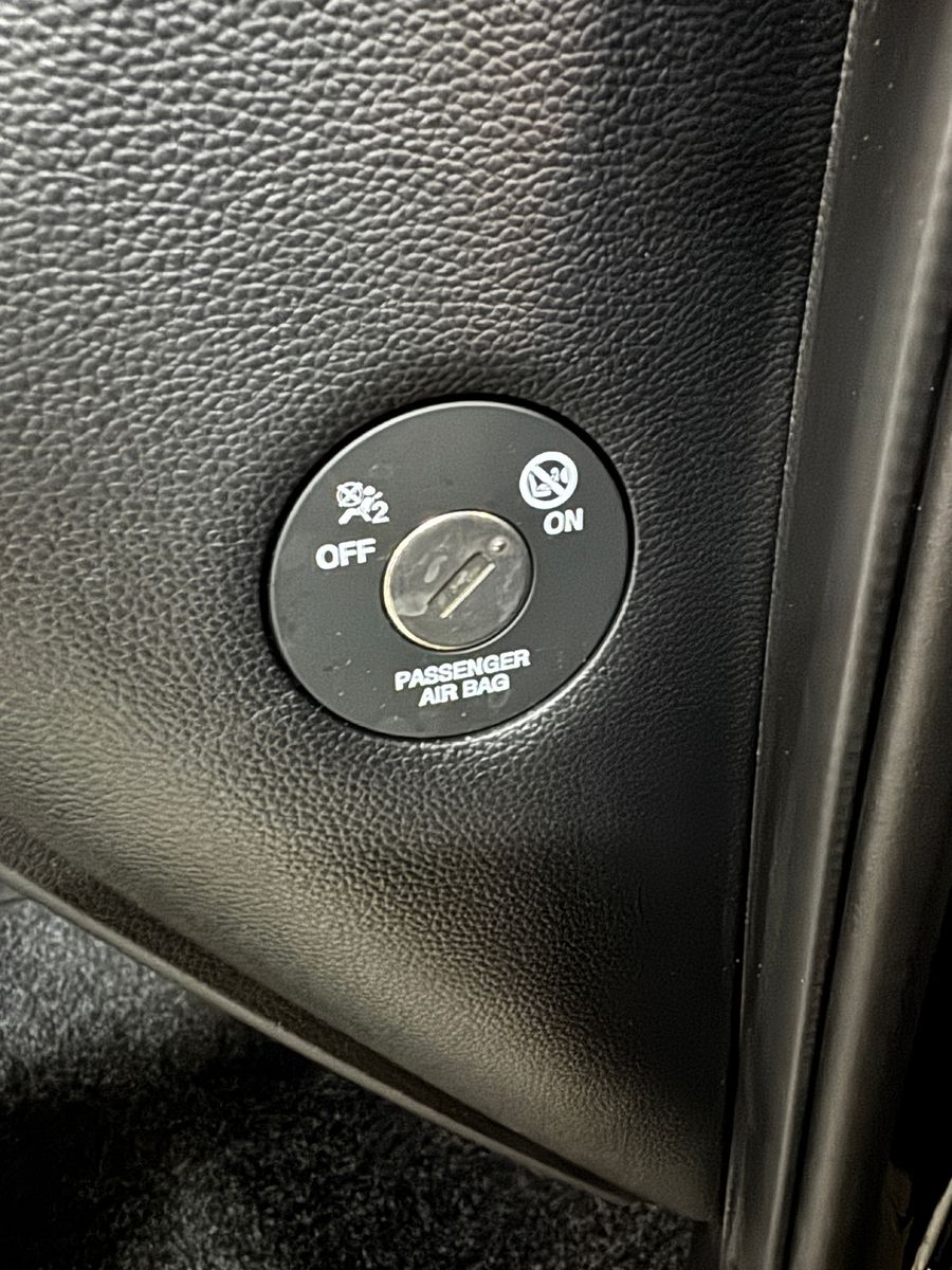 Fahrzeugabbildung Hyundai i10 CLASSIC FACELIFT MODELL TÜV BIS 03.2027