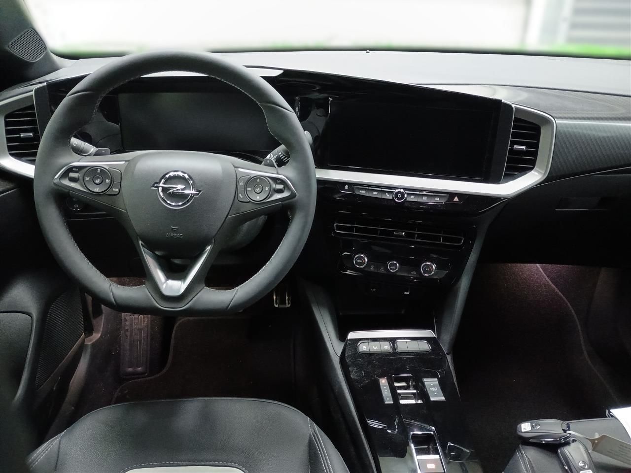 Fahrzeugabbildung Opel Mokka 1.2 Turbo Ultimate AT+Navi+Sitzhzg+Keyless