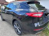 Maserati Levante Diesel 3.0 V6 202kW 4x4 Auto -Q4 - Maserati Levante von privat