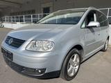 Volkswagen Touran Highline,Automatik,Navi,PDC, - Volkswagen Touran aus 2006: Highline
