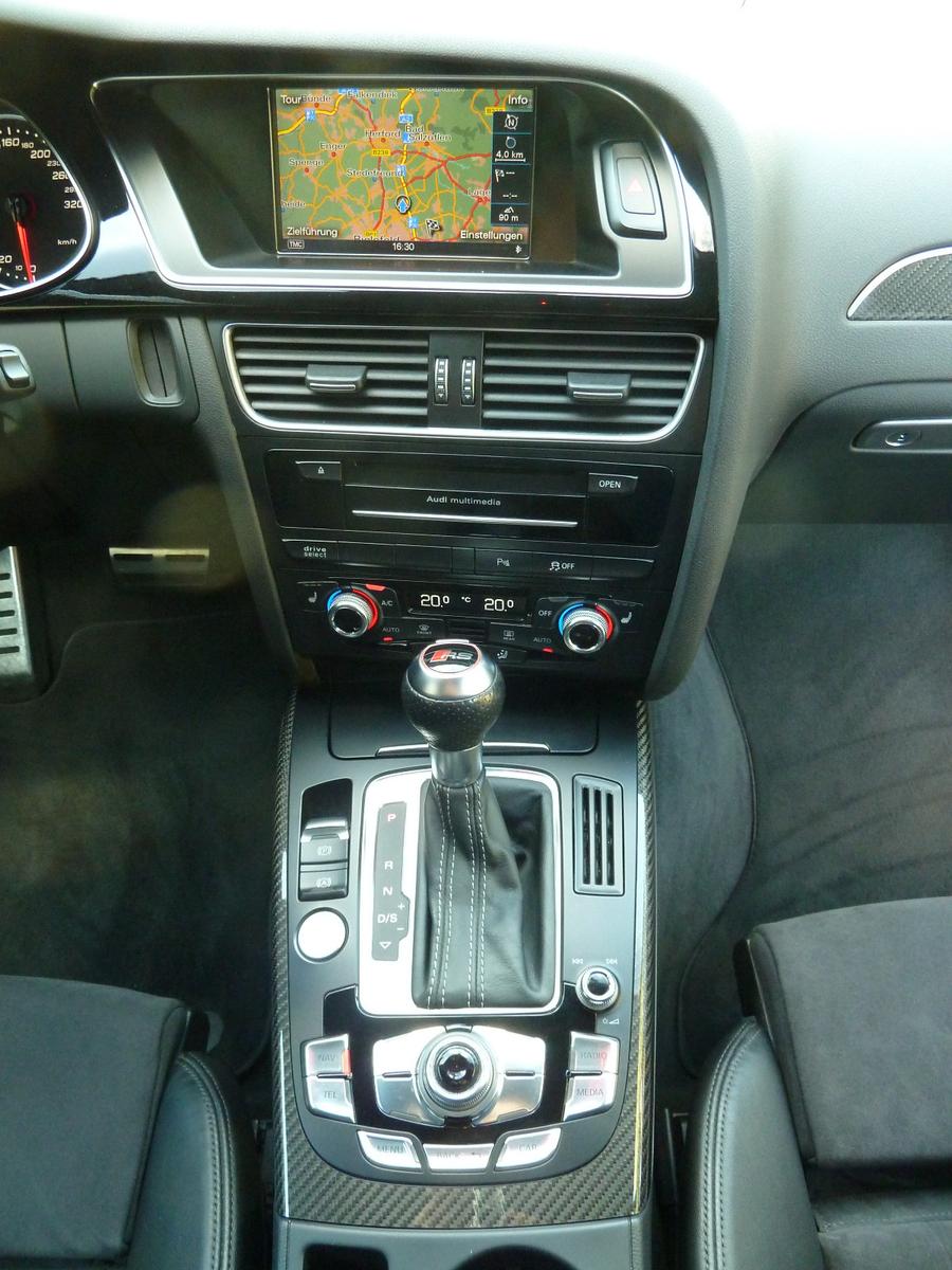 Audi RS4 Avant 4.2 FSI V8 450 ch quattro • S tronic • Bang & Olufsen • Carbone • Caméra • 20"