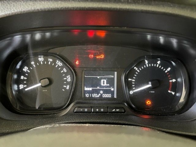 Fahrzeugabbildung Opel Vivaro Cargo 1.5 D "M" EDITION KLIMA/TEMP./PDC