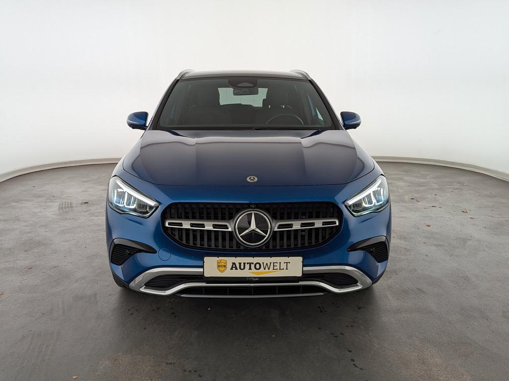 Mercedes-Benz GLA 220