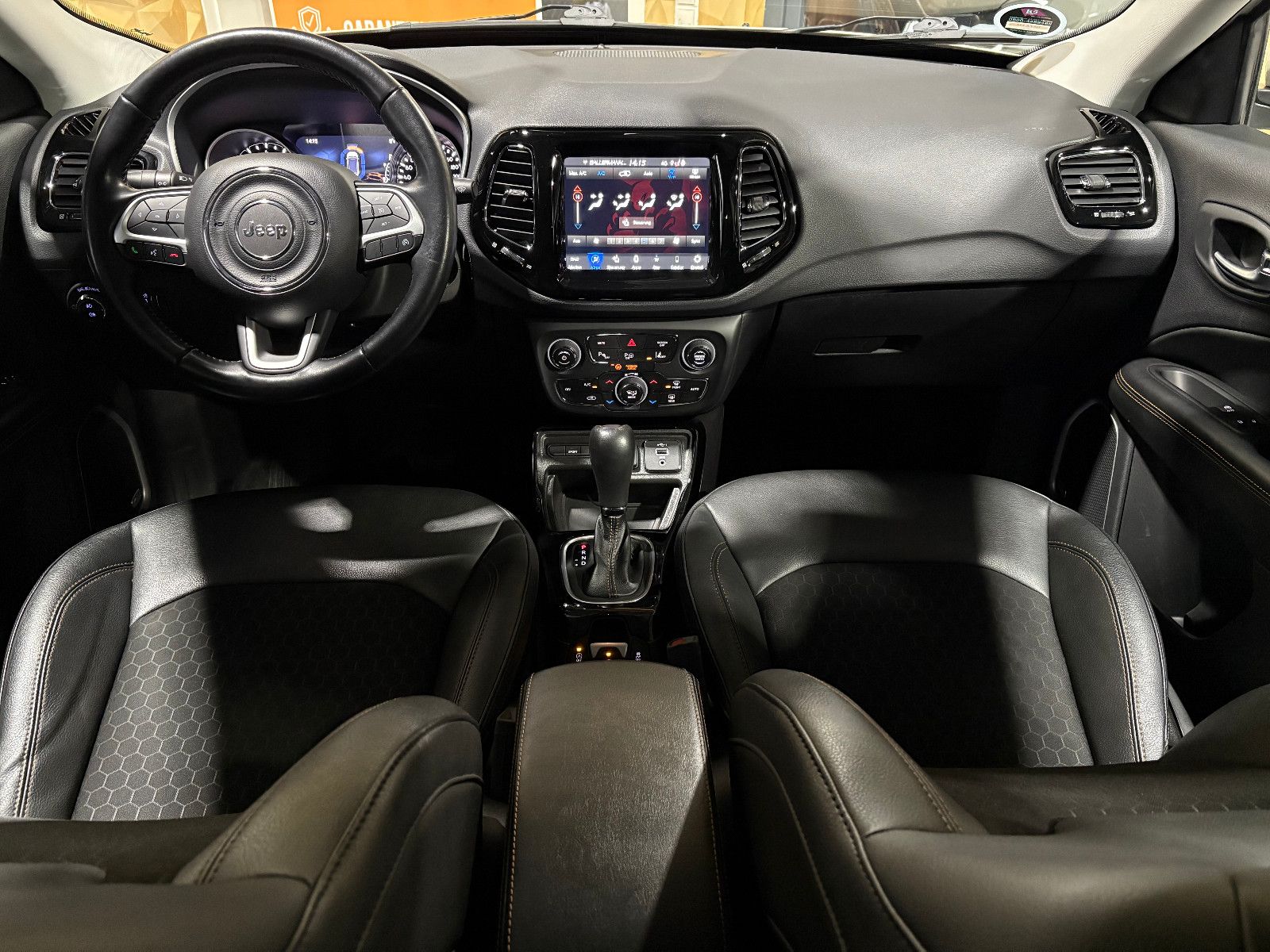 Fahrzeugabbildung Jeep Compass Limited FWD/NAVI/KAMERA/SOUND/DAB/SHZ