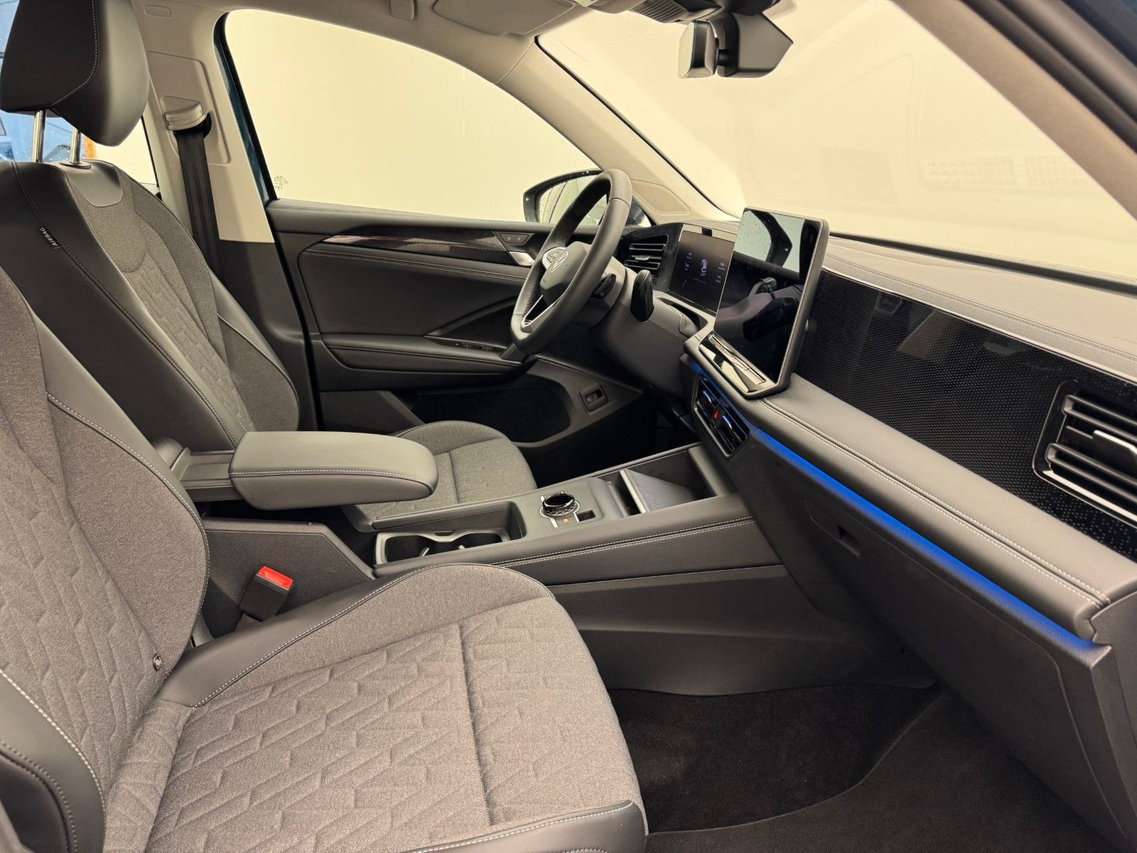 Volkswagen Tiguan 1.5 eHybrid DSG Life Navi18DCC AHK foto 3