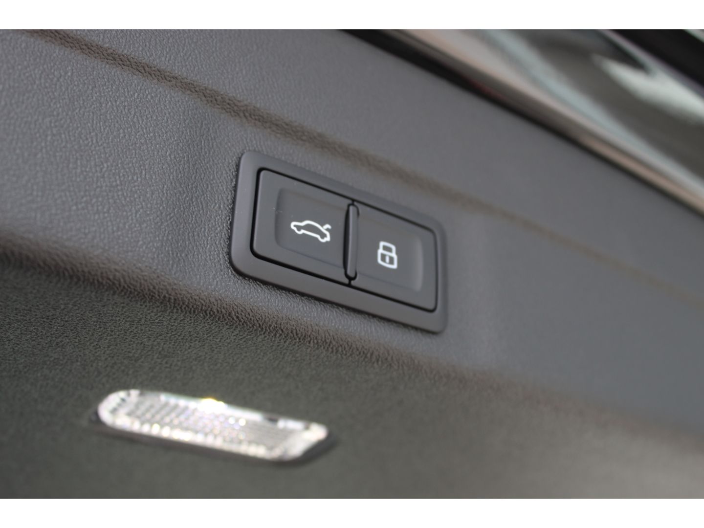 A6 Avant TDI qu.Str. Tech*Leder*360*ACC*MTRX*19'
