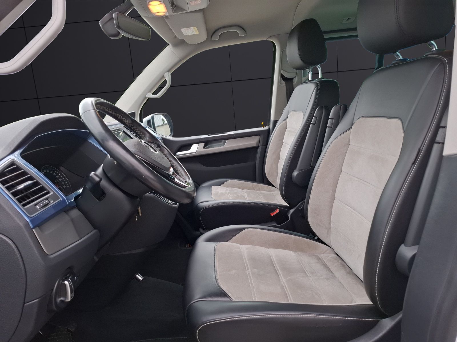 Fahrzeugabbildung Volkswagen T6 Multivan TDI Generation-Six DSG 4M STH AHK LE