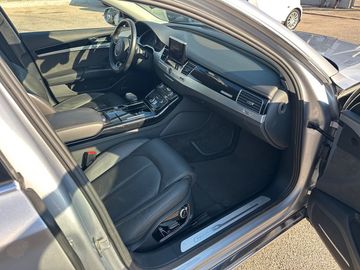 Audi A8 - 11