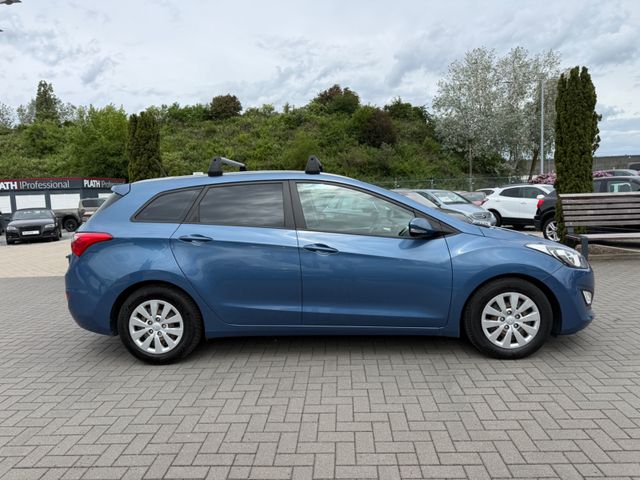 Hyundai i30 cw blue Trend