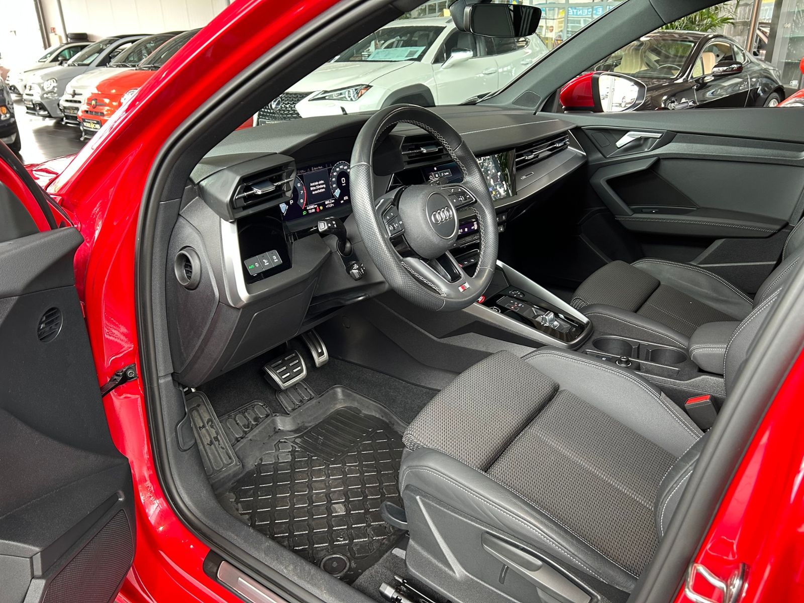 Fahrzeugabbildung Audi A3 Sportback  35 TFSI S line AHK LED NAVI