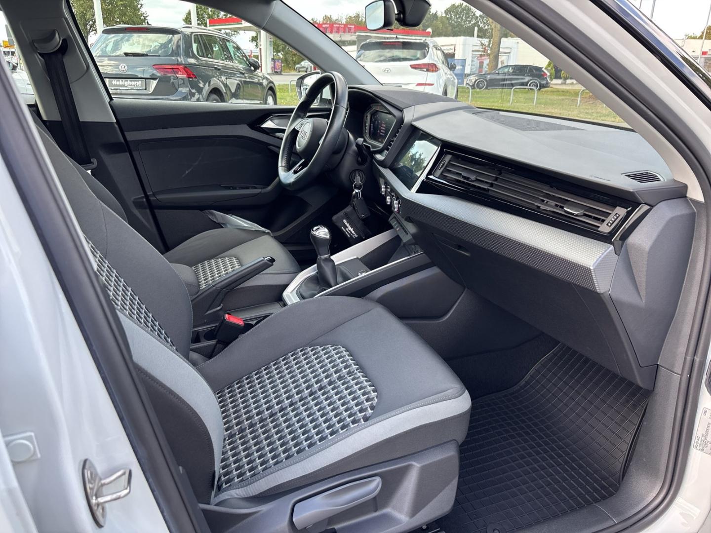 Audi A1 advanced TFSI 1.0 Sportback t Apple CarPlay