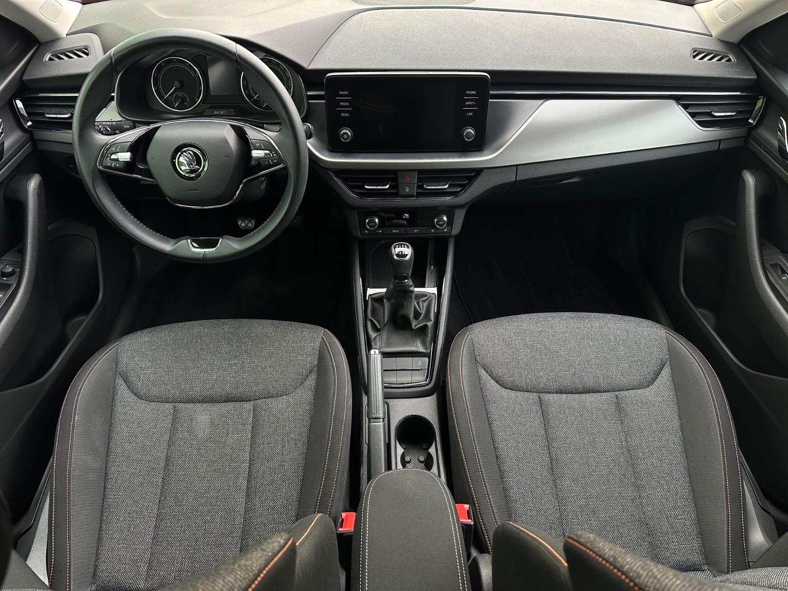 Skoda 110PS Ambition Climatronic Tempomat PDC/H LM16"