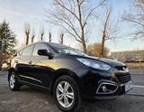 Hyundai ix35 Tucson 2WD - Hyundai ix35 Gebrauchtwagen in Frankfurt