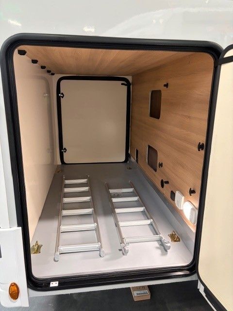 Fahrzeugabbildung Forster T 745 EF Vibe Edition *165PS*Autom.*TV*WLAN*Mark