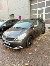 Toyota Verso 2.2 177ps 6 Gänge 7-Sitzer - Toyota Verso Gebrauchtwagen in Berlin