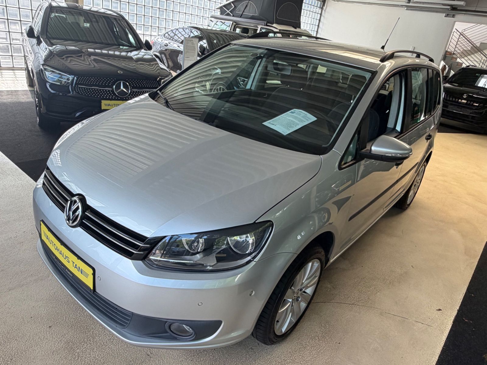 Fahrzeugabbildung Volkswagen Touran 2.0 TDI DSG