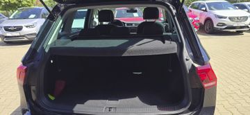 Volkswagen Tiguan - 9