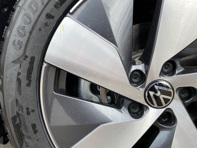 Passat Elegance 2.0 TDI StandHZG AHK Panodach Na