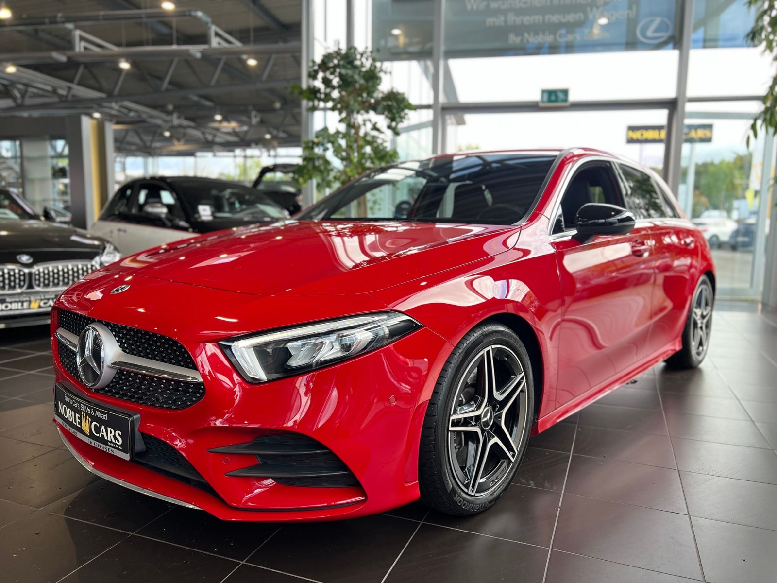 Fahrzeugabbildung Mercedes-Benz A 250 AMG RFK LED Ambiente