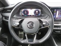 SKODA Octavia Combi 2.0 TDI Sportline DSG LED Navi SKODA Octavia Combi 2.0 TDI Sportline DSG LED Navi