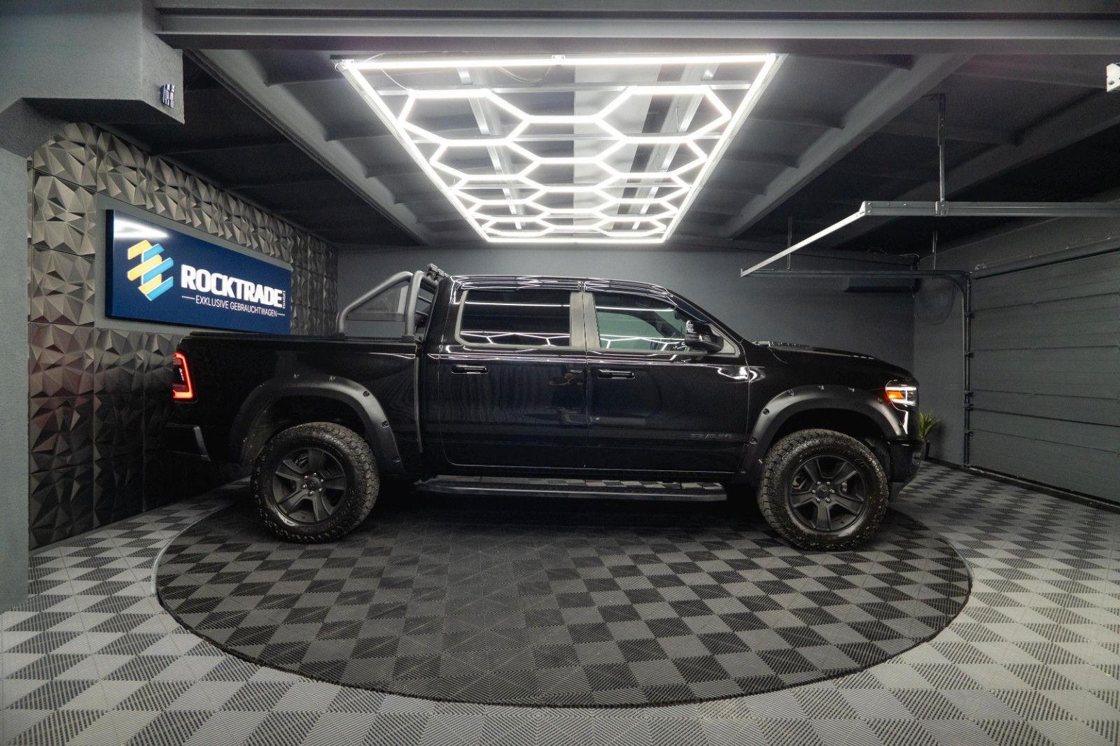 Fahrzeugabbildung Dodge RAM 5.7 V8 HEMI 4x4 LARAMIE Limited Offroad LED