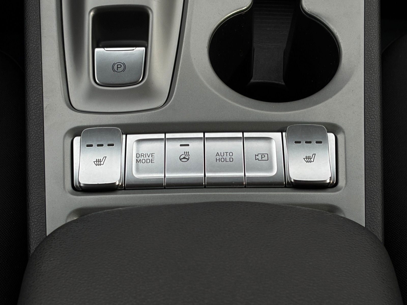 Fahrzeugabbildung Hyundai KONA E Advantage 11kw OBC LED ACC CAM SHZ NAVI