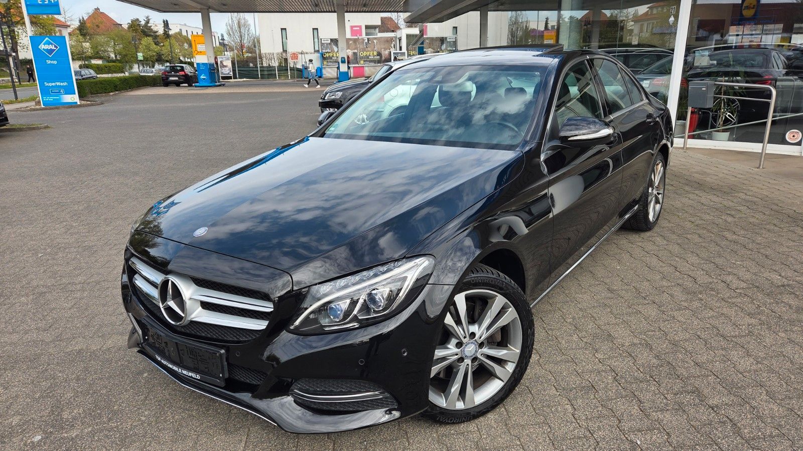 MERCEDES-BENZ C 250d-4Matic-AUT+KLIMA+PANORA+LED+LEDER+GEWERBE