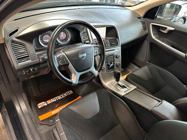 Volvo XC60 Momentum AWD *Xenon*Leder*