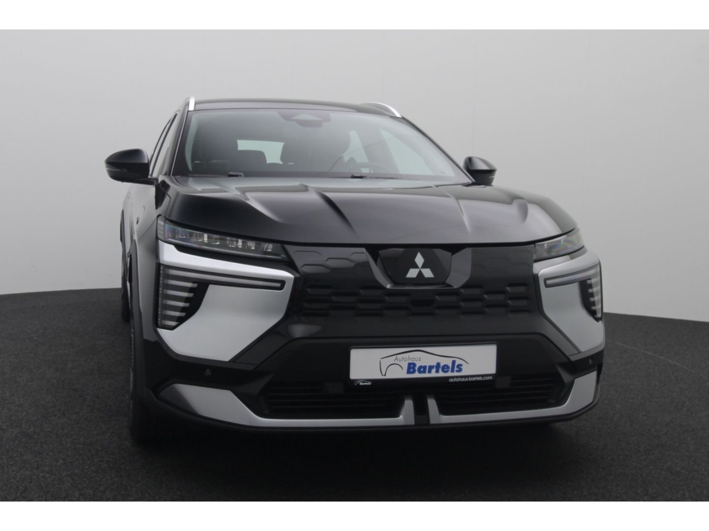 Fahrzeugabbildung Mitsubishi Eclipse Cross Diamant Plus 11 KW ACC LED SHZ
